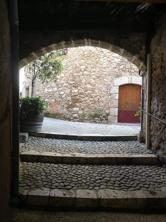 La Mansardiere Villecroze Luaran gambar